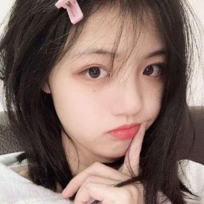 她与她的自画像